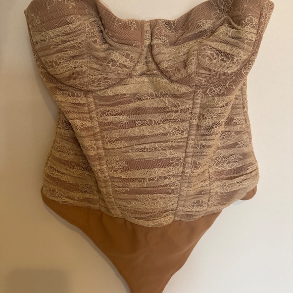 NWT Rozana Strapless Lace Bodysuit- CAMI NYC (Bone- Size 4) - Picture 4 of 4